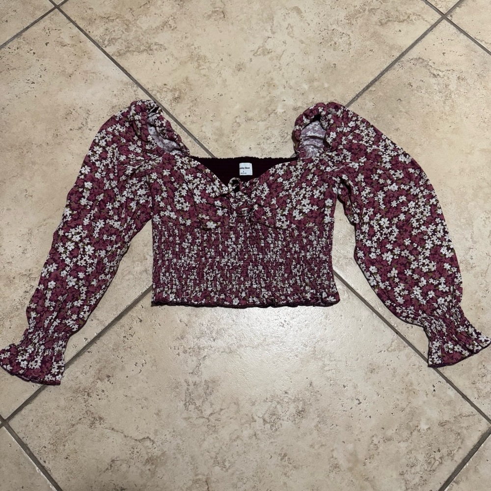 Aritzia- Sunday Best Floral Smocked Crop Top